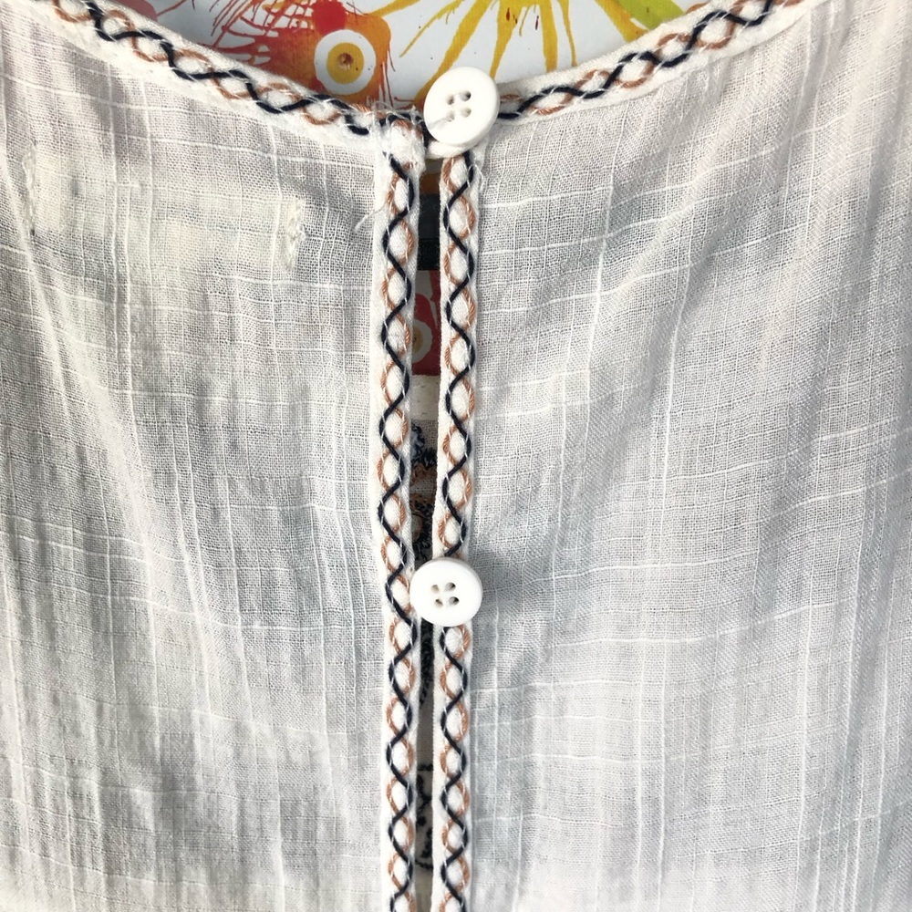 Max Studio White Gauze Cotton Blend Blouse Embroidered XL Sleeveless - Picture 7 of 9